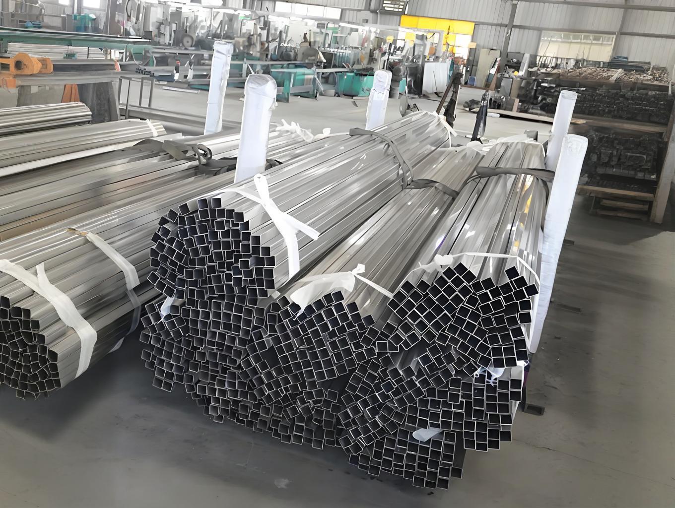 ASME/ASTM 316L 304L Hot Rolled Square Tubes - Petrochemical & Marine Grade Stainless Steel Supplier